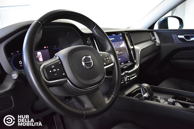VOLVO XC60 B4 (d) automatico Core